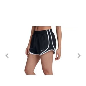 Nike tempo running shorts size XL
